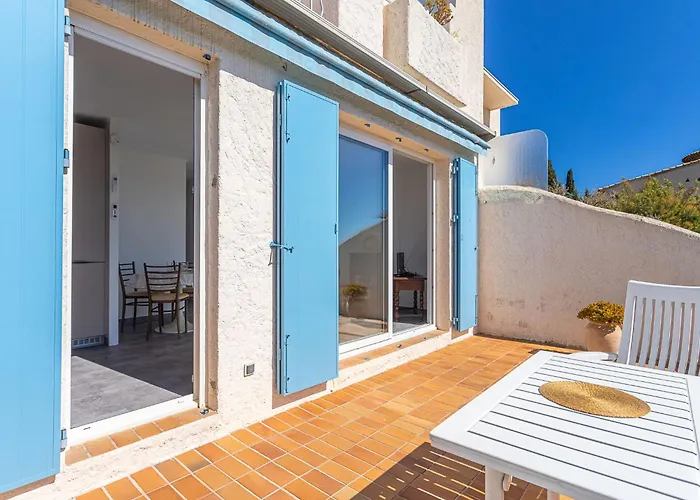 Apartment Les Bougainvillees By Interhome