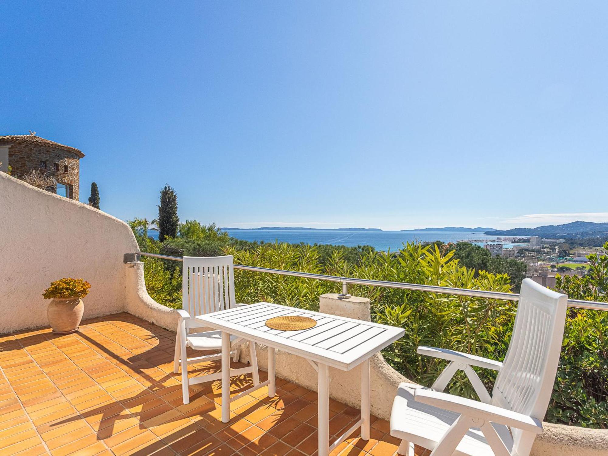 Les Bougainvillees By Interhome Apartment Le Lavandou